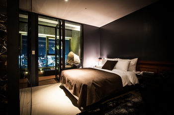 SR Hotel Sadang 3*