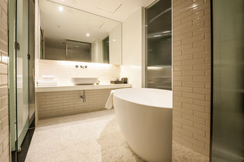SR Hotel Sadang 3*