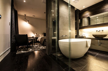 SR Hotel Sadang 3*