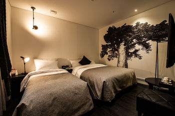 SR Hotel Sadang 3*