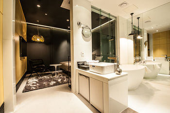 SR Hotel Sadang 3*
