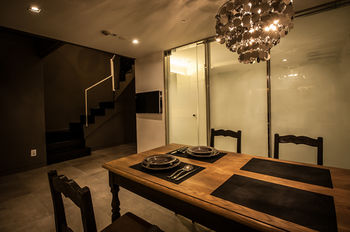 SR Hotel Sadang 3*