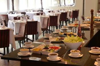 Reef Hotel 4*