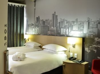 Reef Hotel 4*