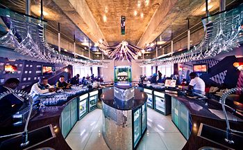 Reef Hotel 4*
