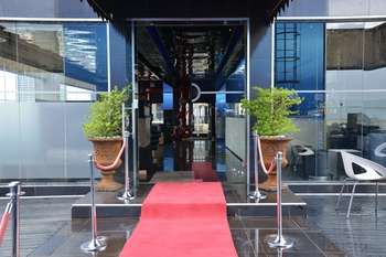 Reef Hotel 4*