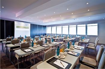 Reef Hotel 4*