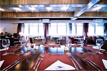 Reef Hotel 4*