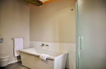 Reef Hotel 4*