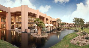 Windhoek Country Club 4*