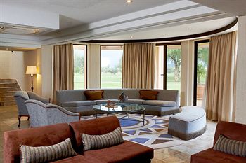 Windhoek Country Club 4*