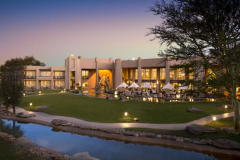 Windhoek Country Club 4*