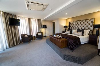 Windhoek Country Club 4*