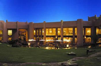 Windhoek Country Club 4*