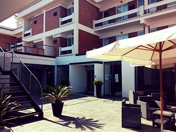 HOTEL GARDEN 3*
