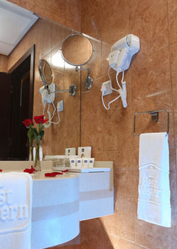 Best Western Plus Salmiya 4*