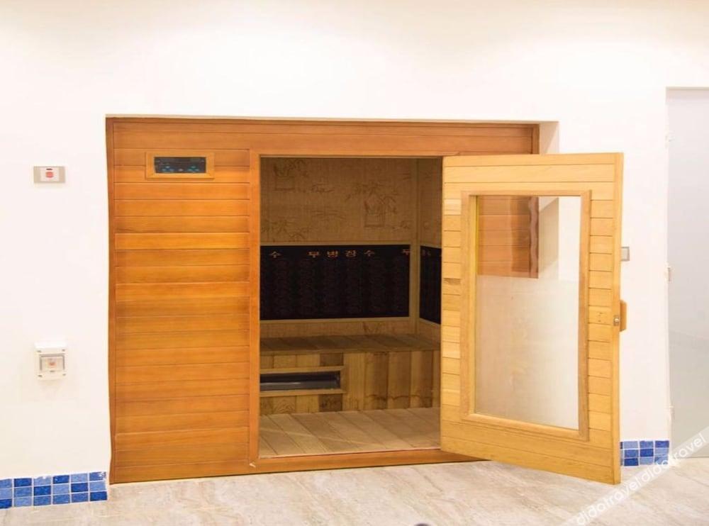 Carawan Hotel Jeddah 0*
