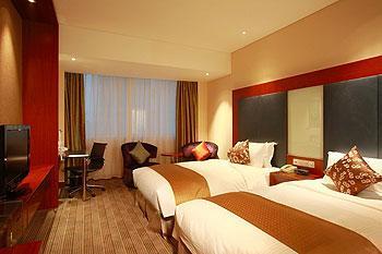 Holiday Inn Shanghai Pudong 4*