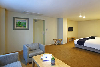 Tower Hill Hotel 3*