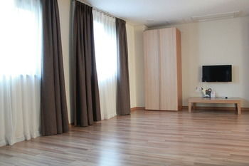 Tower Hill Hotel 3*