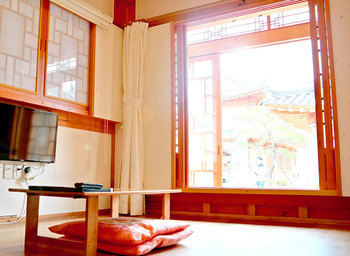 Gyeongju Hwangnamkwan Hanok Hotel 3*