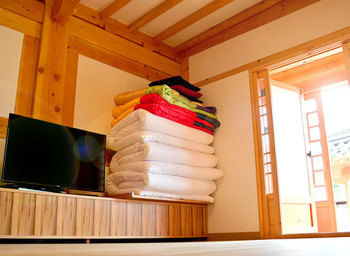 Gyeongju Hwangnamkwan Hanok Hotel 3*