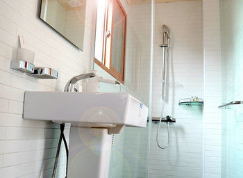 Gyeongju Hwangnamkwan Hanok Hotel 3*