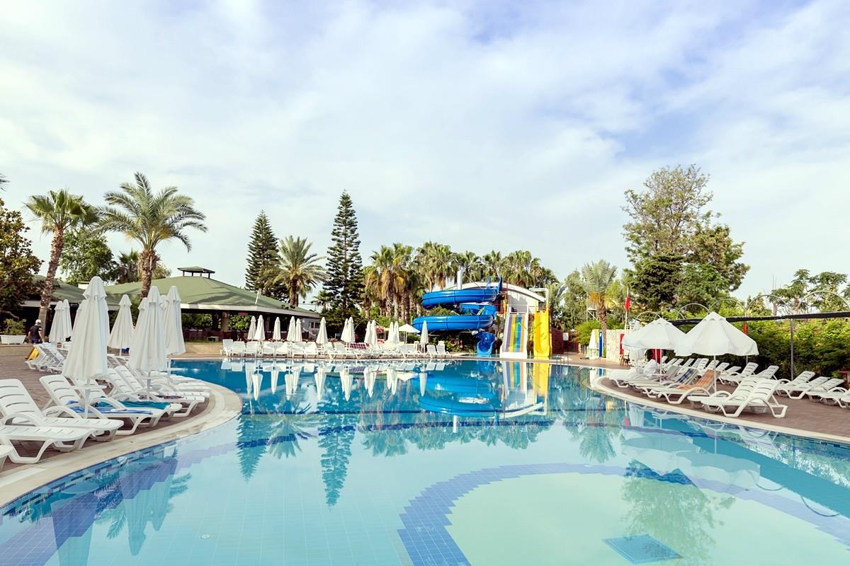 Holiday Park Resort 5*