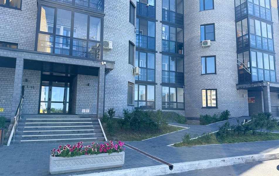 «Apartments Compass Group» \/ «Компас Групп на Мельникайте 150» апартаменты 2*