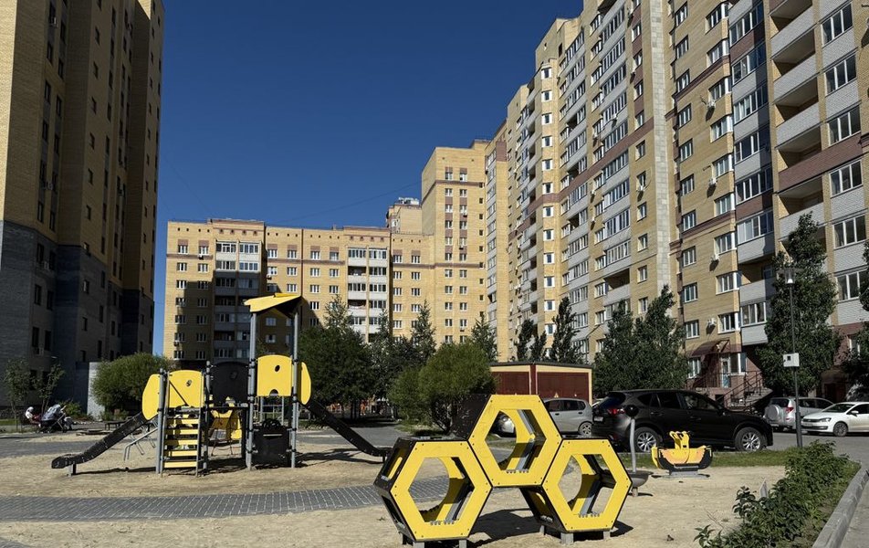 «Apartments Compass Group» \/ «Компас Групп на Мельникайте 150» апартаменты 2*