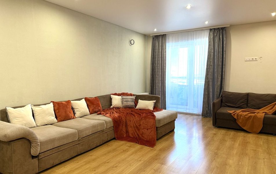 «Apartments Compass Group» \/ «Компас Групп на Мельникайте 150» апартаменты 2*