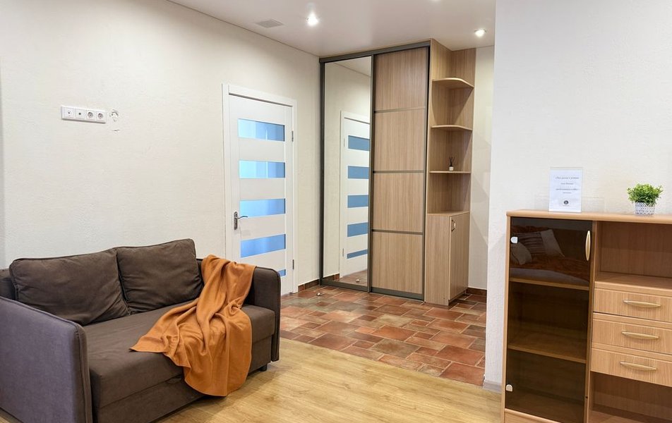 «Apartments Compass Group» \/ «Компас Групп на Мельникайте 150» апартаменты 2*
