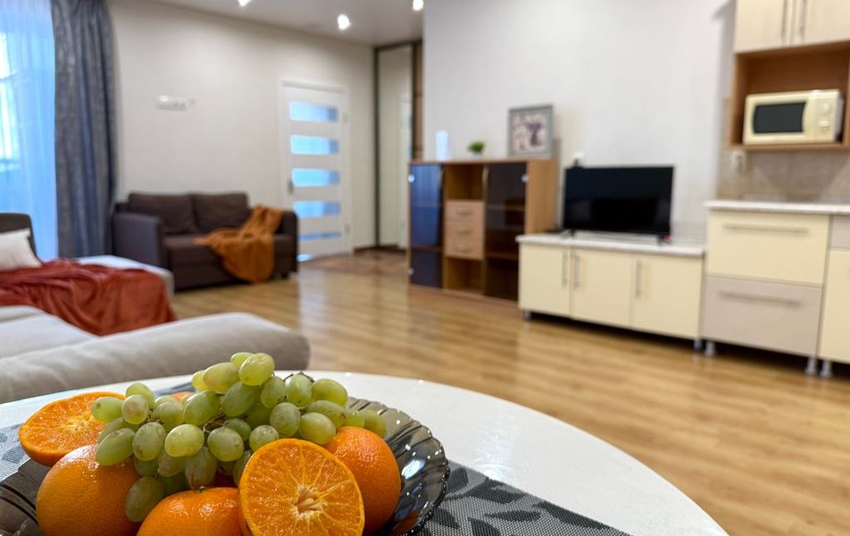 «Apartments Compass Group» \/ «Компас Групп на Мельникайте 150» апартаменты 2*