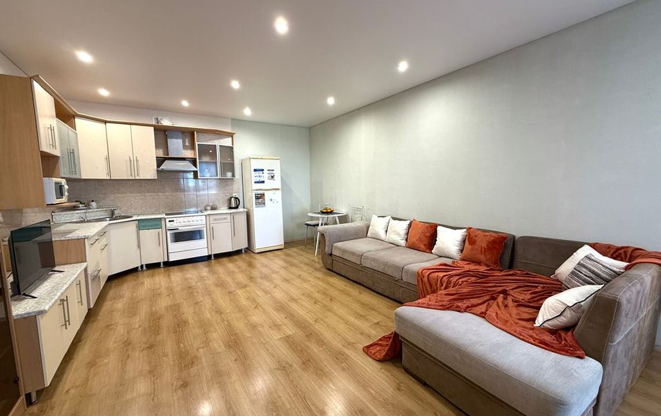 «Apartments Compass Group» \/ «Компас Групп на Мельникайте 150» апартаменты 2*