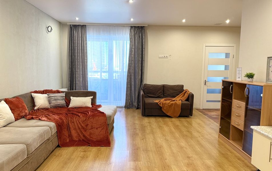 «Apartments Compass Group» \/ «Компас Групп на Мельникайте 150» апартаменты 2*