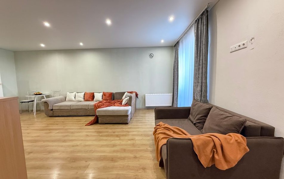 «Apartments Compass Group» \/ «Компас Групп на Мельникайте 150» апартаменты 2*