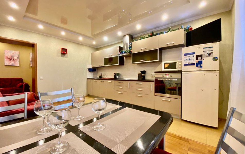 «Apartments Compass Group» \/ «Компас Групп на Первомайской 60к1» апартаменты 2*