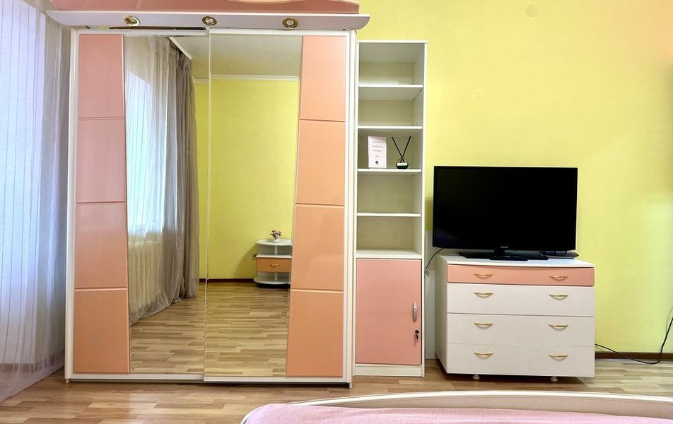 «Компас на Мельничной 83 апартаменты 2*