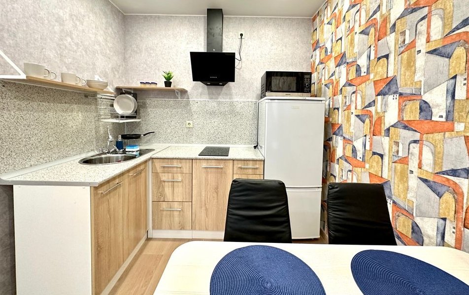«Apartments Compass Group» \/ «Компас Групп на Первооткрывателей 6» апартаменты 2*