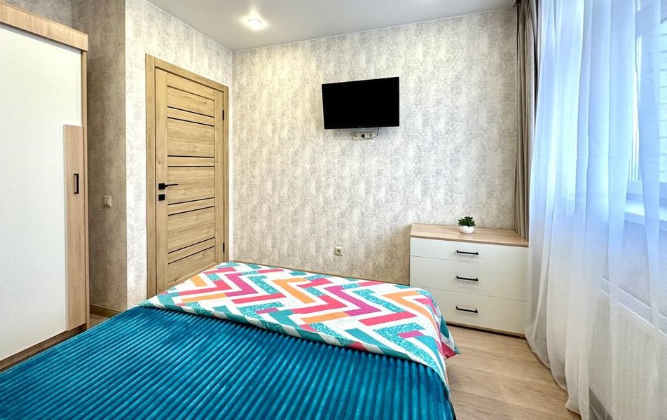«Apartments Compass Group» \/ «Компас Групп на Первооткрывателей 6» апартаменты 2*
