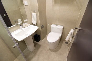 Ajang Hotel 3*