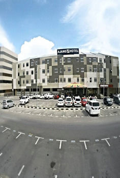 Ajang Hotel 3*