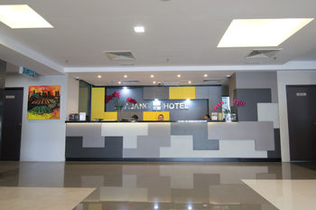 Ajang Hotel 3*