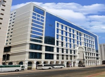 Nozol Royal Inn Hotel 4*