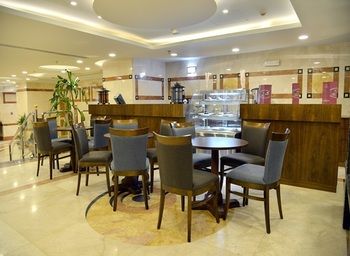Nozol Royal Inn Hotel 4*