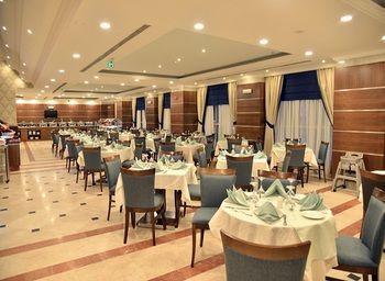 Nozol Royal Inn Hotel 4*