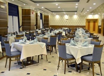 Nozol Royal Inn Hotel 4*