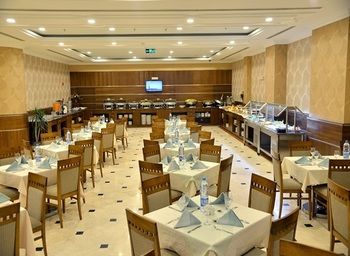 Nozol Royal Inn Hotel 4*
