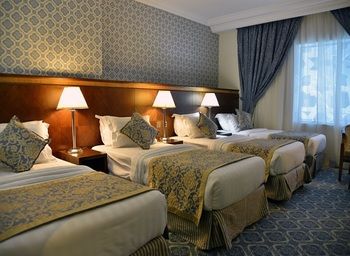 Nozol Royal Inn Hotel 4*