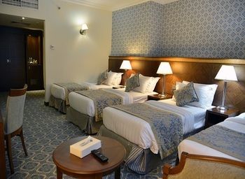 Nozol Royal Inn Hotel 4*